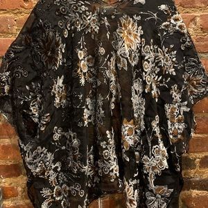🖤Silver velvet floral print shawl🖤